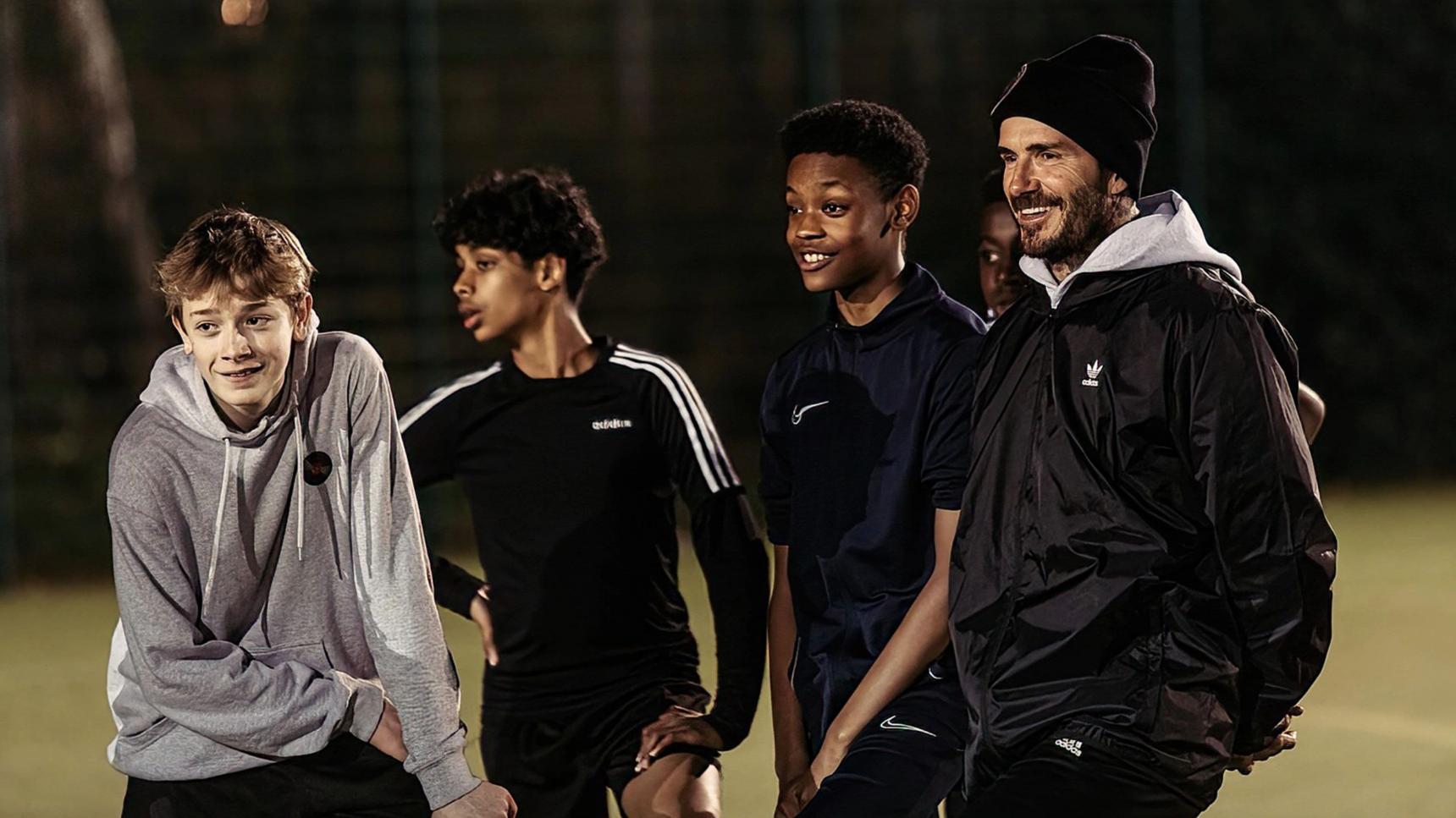 Fondo de pantalla de Beckham: Salva a nuestro equipo online